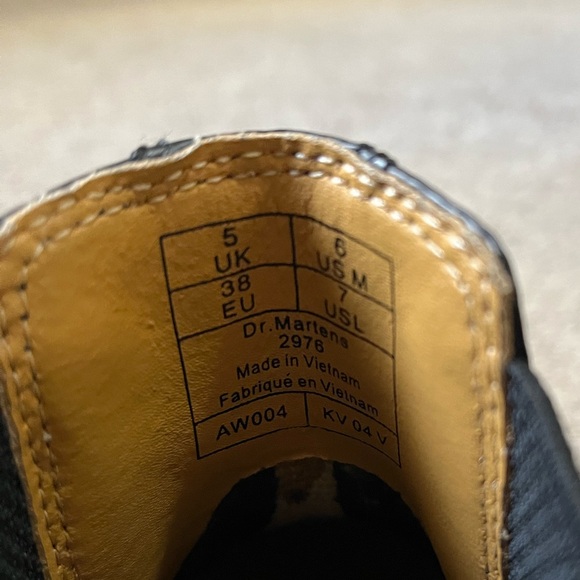 Doc Martens Chelsea boot - Picture 5 of 9